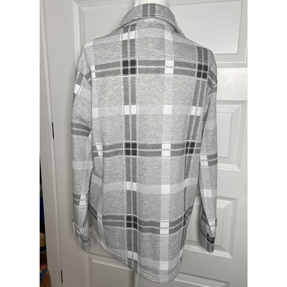 Refuge Athletics NWT New Gray White Button Up Long Sleeve Woman’s Relaxed S - Picture 5 of 7